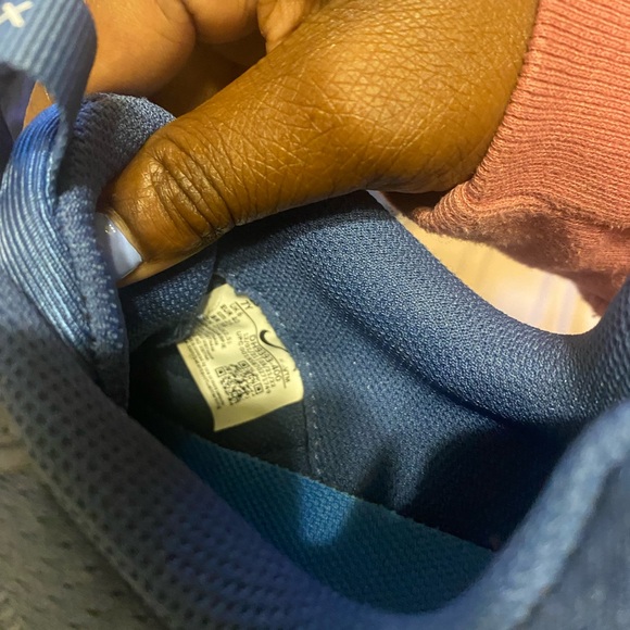 Worn but still in good condition - Picture 3 of 5